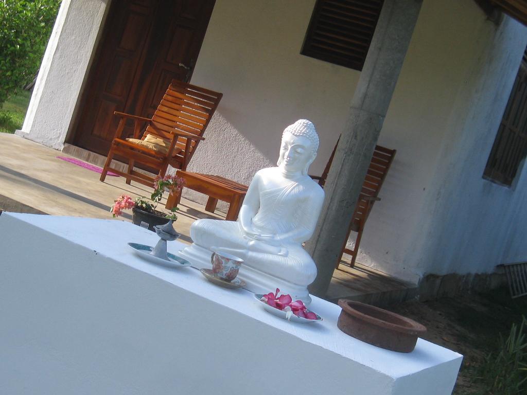 Appartamento Sunshine Cafe Tangalle Esterno foto