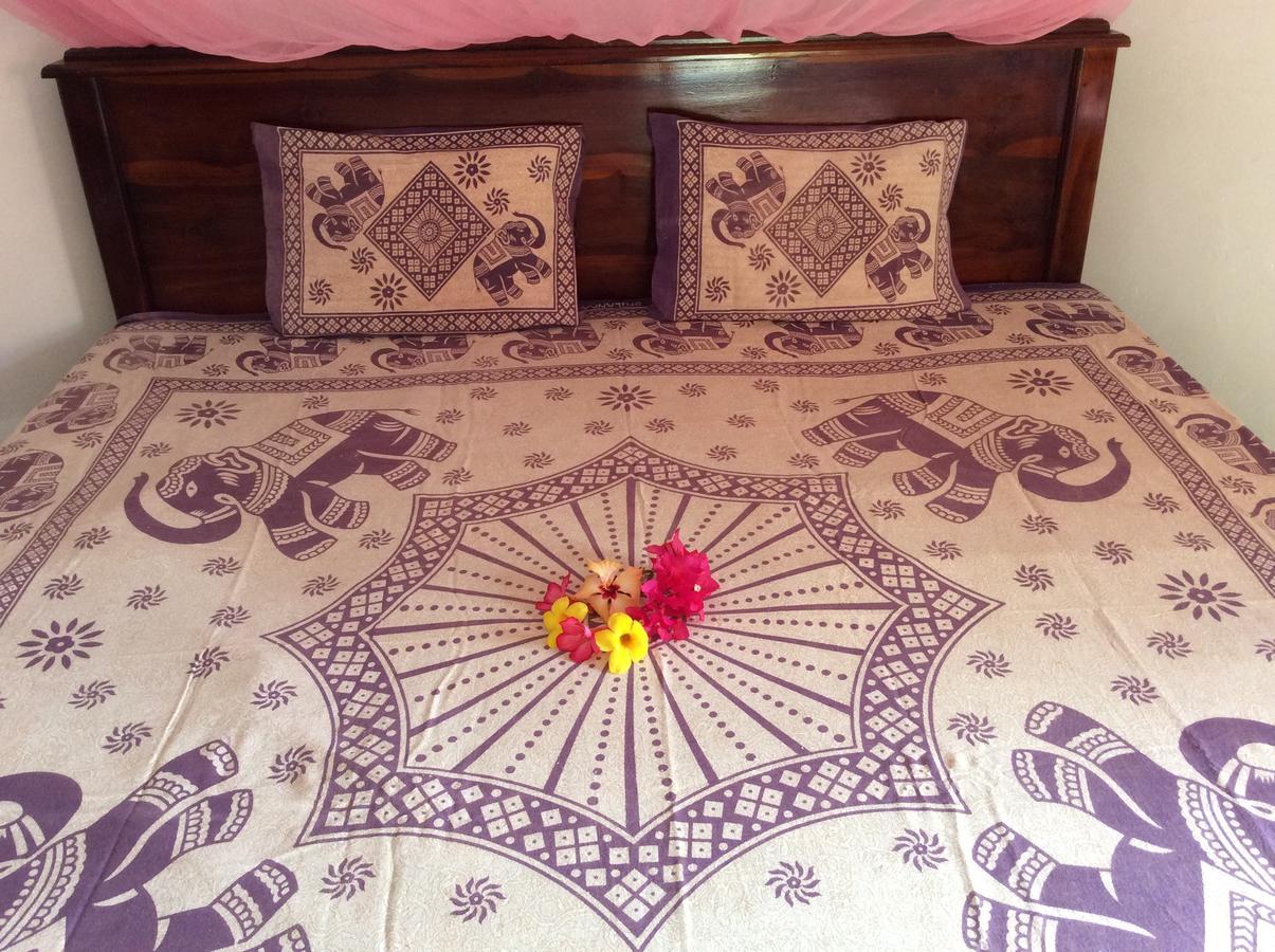 Appartamento Sunshine Cafe Tangalle Esterno foto