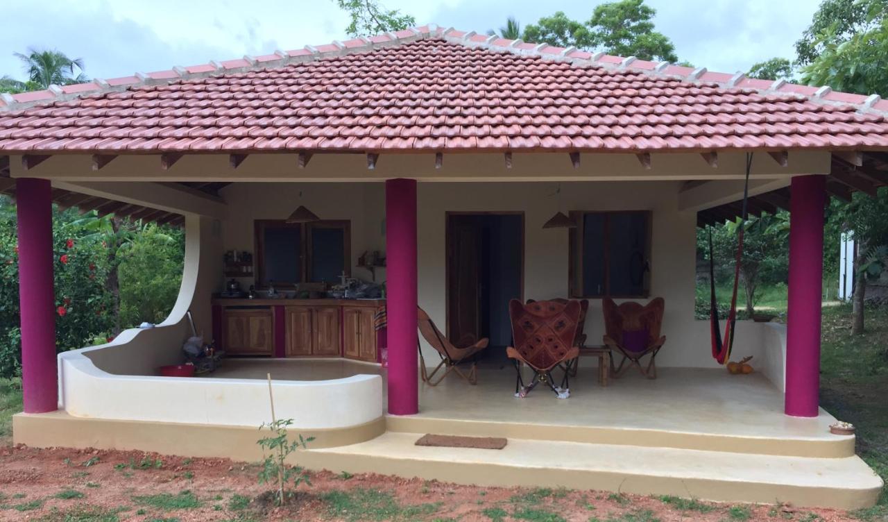 Appartamento Sunshine Cafe Tangalle Esterno foto