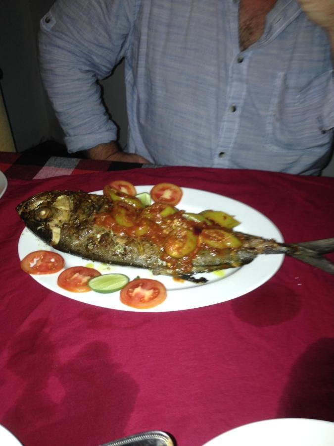 Appartamento Sunshine Cafe Tangalle Esterno foto
