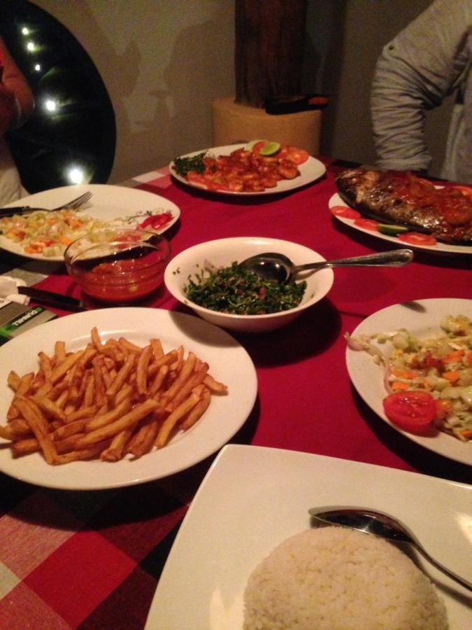 Appartamento Sunshine Cafe Tangalle Esterno foto