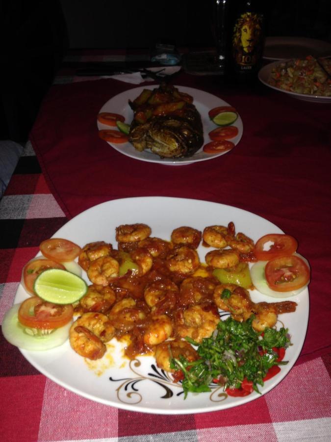 Appartamento Sunshine Cafe Tangalle Esterno foto